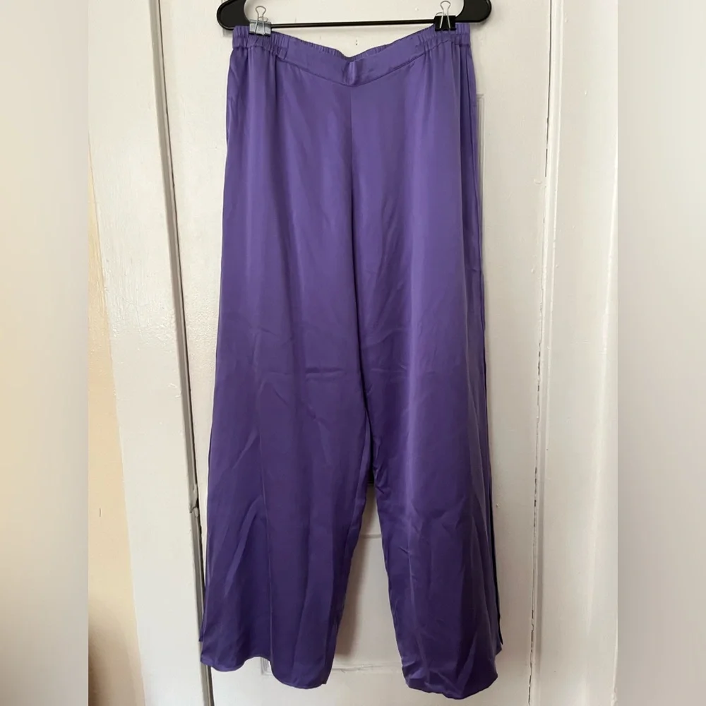 Lunya Silk Pajama Pants in Flying Fig (Purple); Large. - Picture 2 of 7